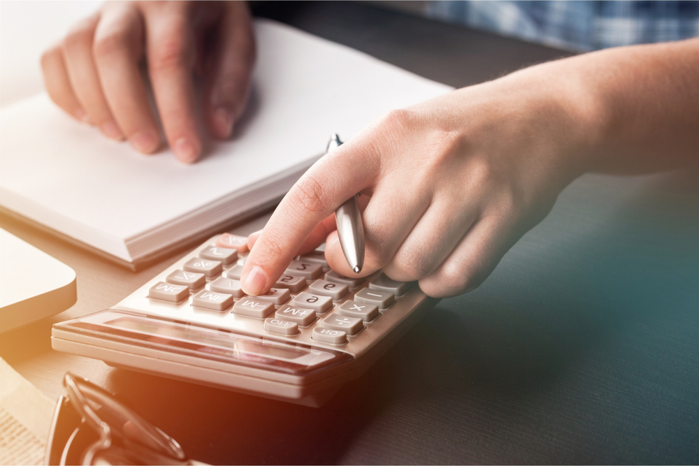 Should You Pay Employees Hourly or a Salary?