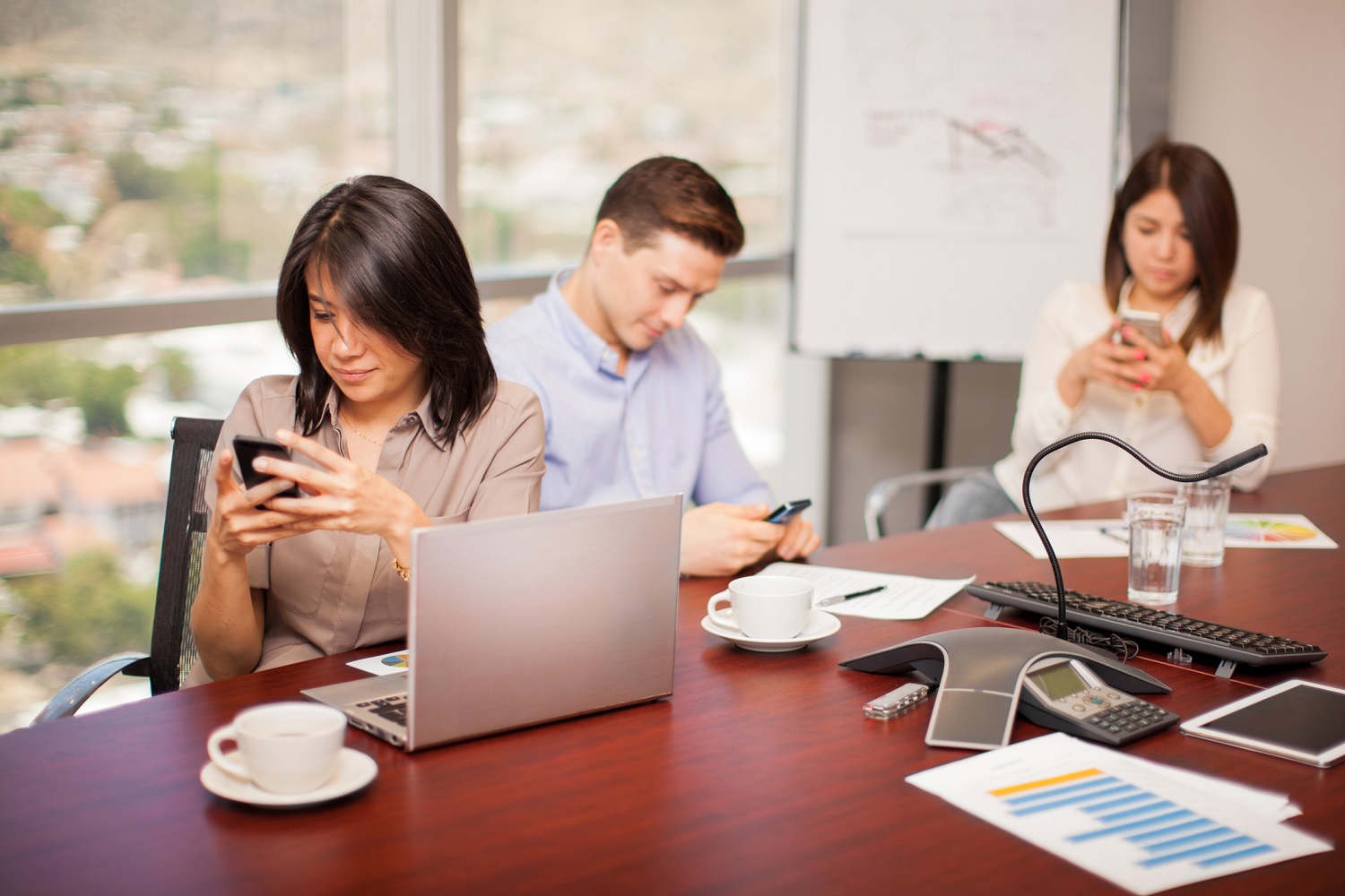 Biggest Workplace Distractions That Kill Productivity -  