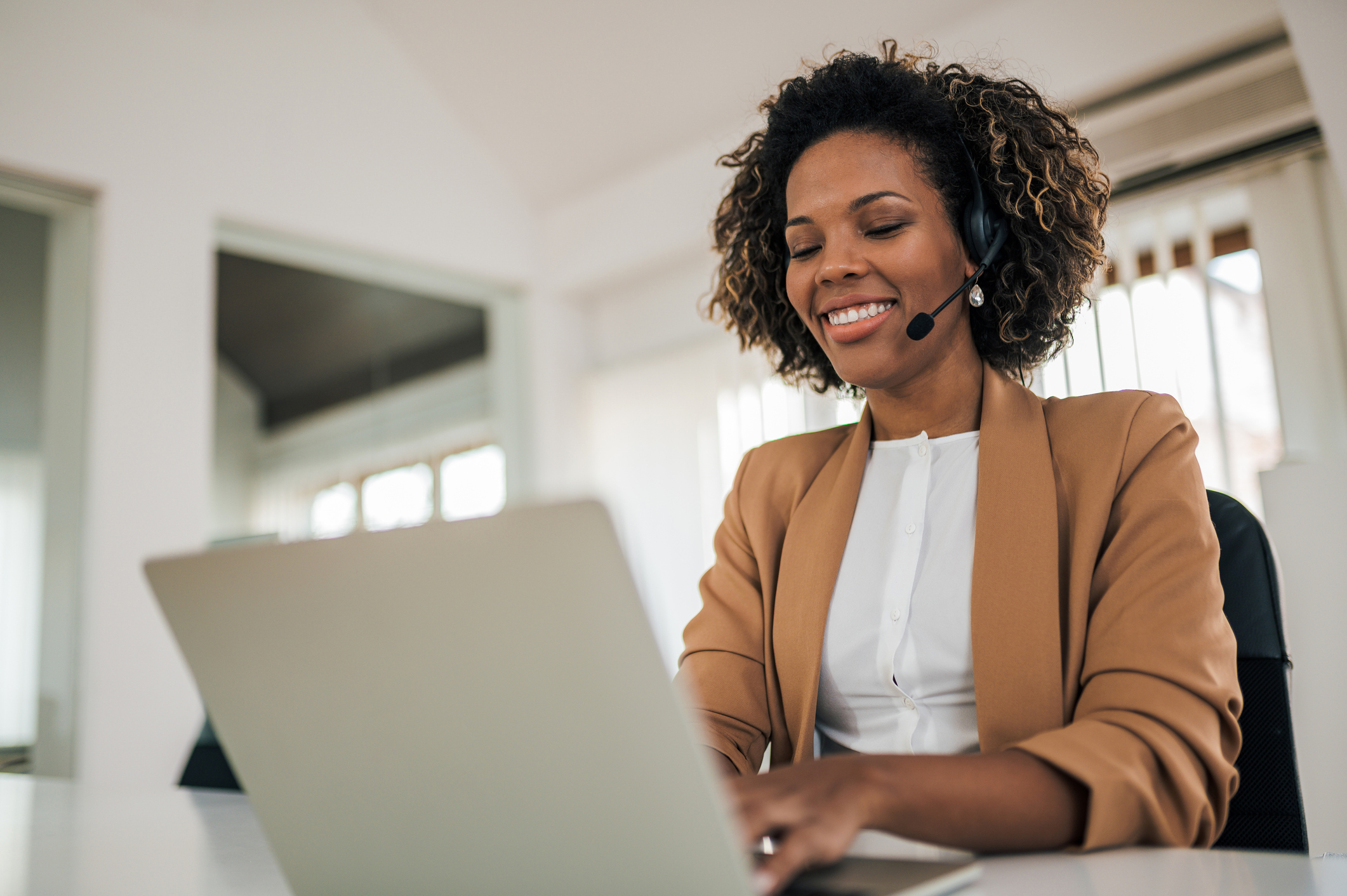 what is the connection between customer service and employee empowerment